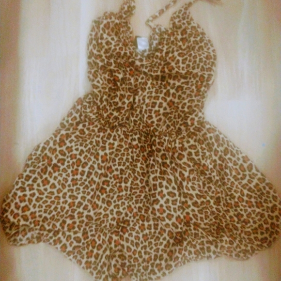 Super cute short mini dress‎ with adjustable straps - Picture 1 of 8